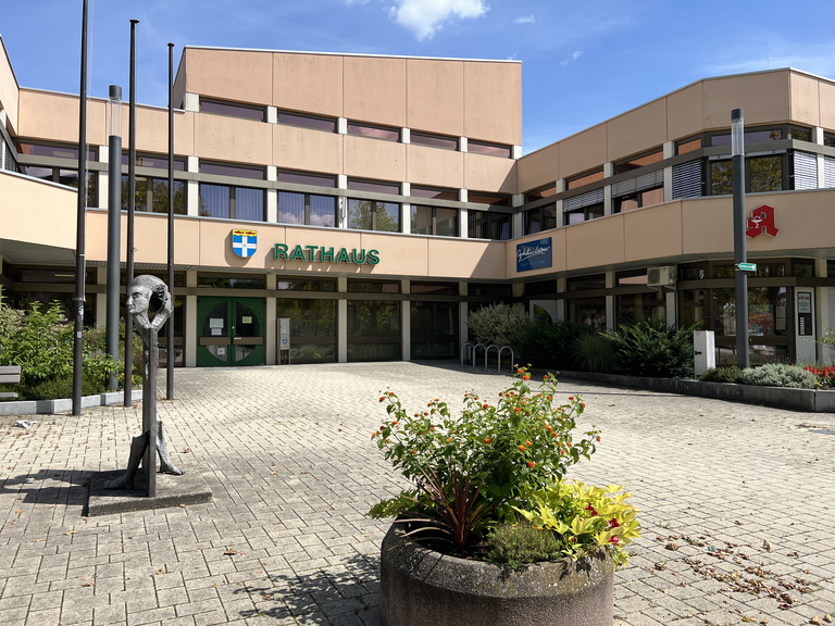 Ansicht Rathaus vom Rathausplatz