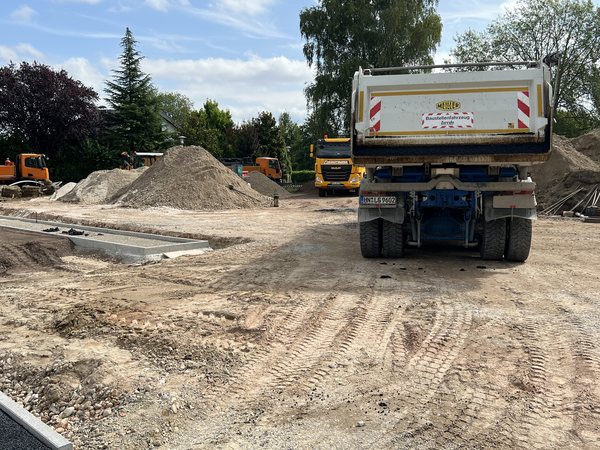 Baustelle Schulaußenanlage