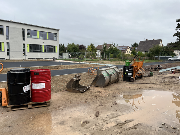 Baustelle Schulaußenanlage Rheinwaldschule